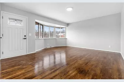 2043 E Teralta Circle, Cincinnati, OH 45211 - Photo 3