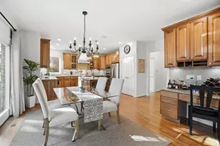 884 River Forest Dr, Hamilton Township, OH 45039 - Photo 13