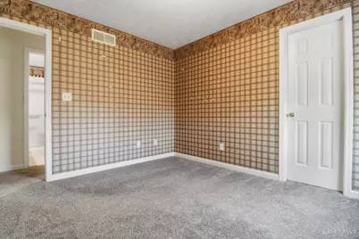 2122 Castle Pines Court, Hamilton, OH 45013 - Photo 23