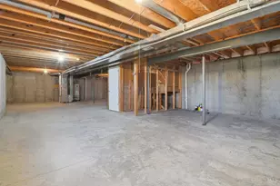 2122 Castle Pines Ct, Hamilton, OH 45013 - Photo 27