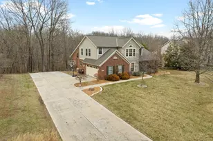 1753 Cottontail Dr, Miami Township, OH 45150 - Photo 3
