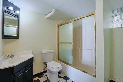 2206 Varelman Avenue, Cincinnati, OH 45212 - Photo 33