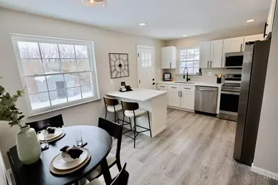 1476 Foxwood Drive, Cincinnati, OH 45231 - Photo 5