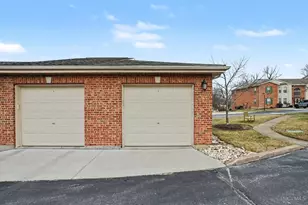 5491 Asbury Lake Dr, Green Township, OH 45247 - Photo 25