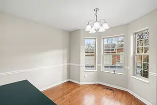 5491 Asbury Lake Dr, Green Township, OH 45247 - Photo 9