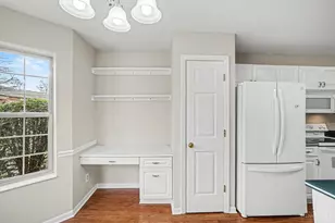 5491 Asbury Lake Dr, Green Township, OH 45247 - Photo 7