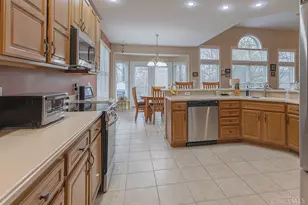 6097 Lovelace Dr, Fairfield Township, OH 45011 - Photo 9