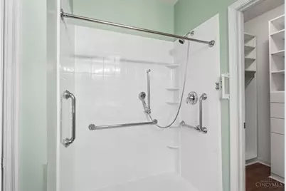 2002 Commons Circle Drive, Batavia Township, OH 45103 - Photo 27