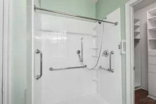 2002 Commons Cir Dr, Batavia Township, OH 45103 - Photo 27