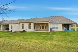 2002 Commons Cir Dr, Batavia Township, OH 45103 - Photo 39