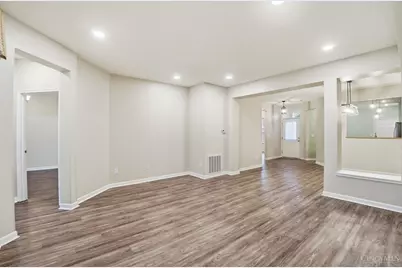 2002 Commons Circle Drive, Batavia Township, OH 45103 - Photo 13