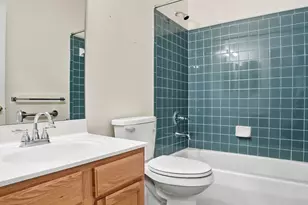 2002 Commons Cir Dr, Batavia Township, OH 45103 - Photo 35