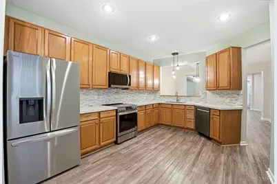 2002 Commons Circle Drive, Batavia Township, OH 45103 - Photo 15