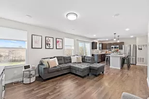 2857 Pine Leaf Ct, Hamilton, OH 45013 - Photo 3