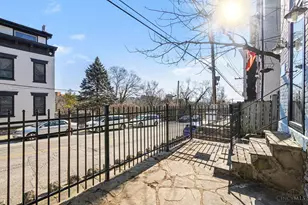 1707 Highland Ave, Cincinnati, OH 45202 - Photo 3
