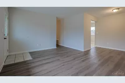 238 Diston Lane, Springdale, OH 45246 - Photo 5