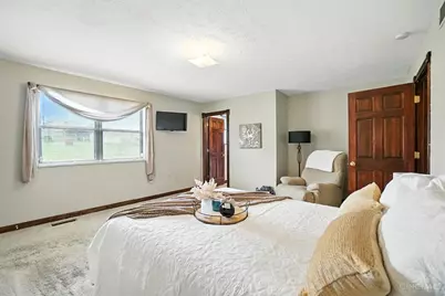 6880 Rackview Road, Green Township, OH 45248 - Photo 21