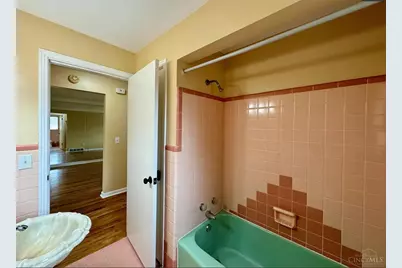 8261 Cheviot Road, Colerain Township, OH 45247 - Photo 17