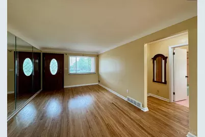 8261 Cheviot Road, Colerain Township, OH 45247 - Photo 5