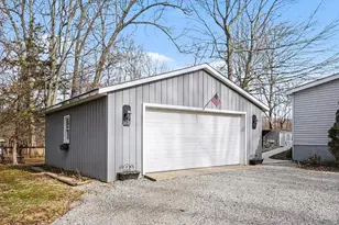 1571 Crosstown Rd, Sterling Township, OH 45176 - Photo 15