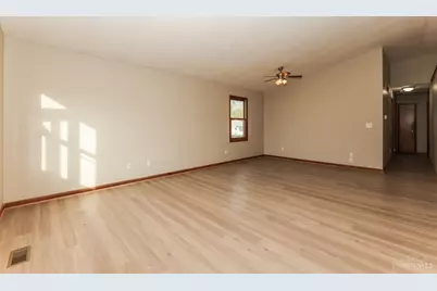 6933 Torrington Drive, Franklin Township, OH 45005 - Photo 3