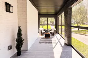 3923 Wess Park Dr, Cincinnati, OH 45217 - Photo 15