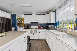 5635 Thomas Rd, Lewis Township, OH 45121 - Photo 9