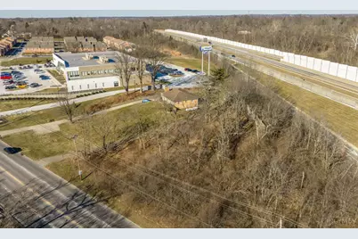 704 W Galbraith Road, Springfield Township, OH 45231 - Photo 3