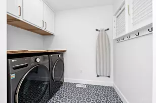 3831 Mt Vernon Ave, Cincinnati, OH 45209 - Photo 21