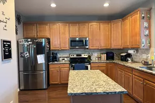 1137 Hayward Cir, Miami Township, OH 45150 - Photo 3