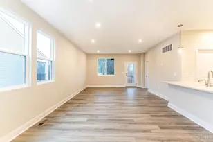 4387 Windemere Cir, Batavia Township, OH 45103 - Photo 5