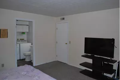 5761 Hanley Close, Milford, OH 45150 - Photo 15