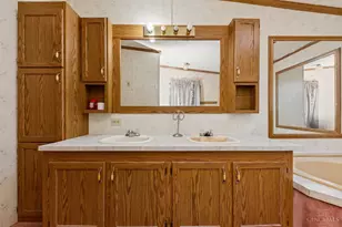 16573 Pine Valley Dr, Sterling Township, OH 45176 - Photo 17