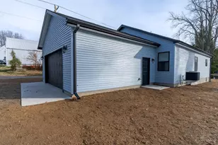 222 John St, Hillsboro, OH 45133 - Photo 3