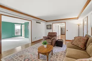 1083 Stratford Hill Dr, Anderson Township, OH 45230 - Photo 11