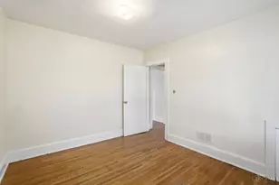 564 Cloverdale Ave, Springdale, OH 45246 - Photo 11