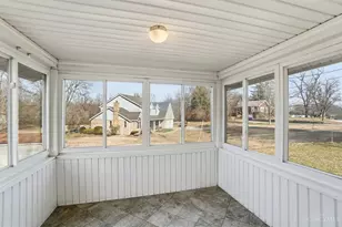 564 Cloverdale Ave, Springdale, OH 45246 - Photo 17