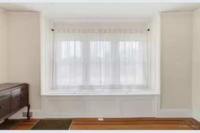 564 Cloverdale Avenue, Springdale, OH 45246 - Photo 7