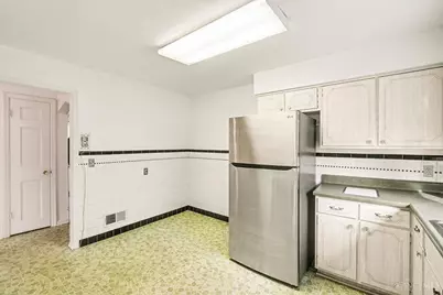 1849 Greenbriar Place, Cincinnati, OH 45237 - Photo 11