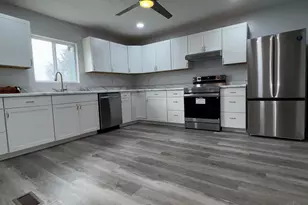 147 S Broadway St, Midland, OH 45148 - Photo 9