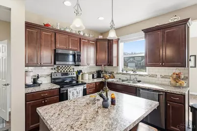 695 Miami View Trail, Union Township, OH 45150 - Photo 9