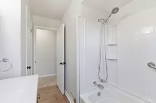 124 Gregory Ln, Hamilton, OH 45013 - Photo 13