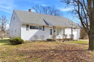 124 Gregory Ln, Hamilton, OH 45013 - Photo 3