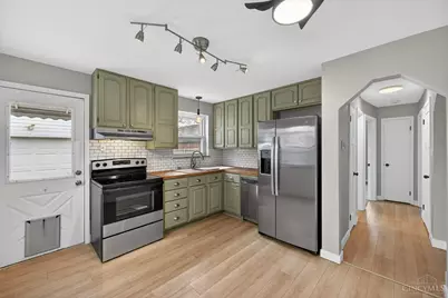 2258 Hunt Road, Reading, OH 45215 - Photo 13