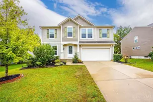 723 Grande Oaks Dr, Hamilton Township, OH 45152 - Photo 1