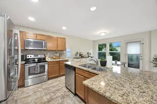 723 Grande Oaks Dr, Hamilton Township, OH 45152 - Photo 11