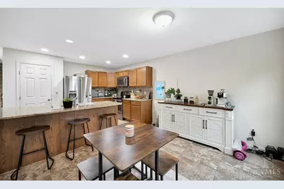 723 Grande Oaks Drive, Hamilton Township, OH 45152 - Photo 13