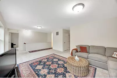 723 Grande Oaks Drive, Hamilton Township, OH 45152 - Photo 21