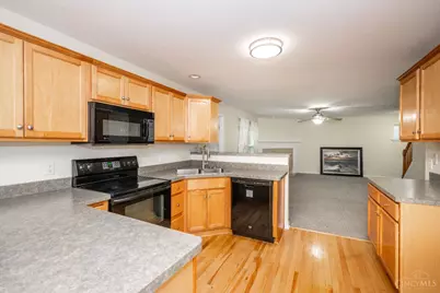 6804 Mossy Rock Court, Hamilton Township, OH 45039 - Photo 9