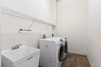 734 W Court, Cincinnati, OH 45203 - Photo 11